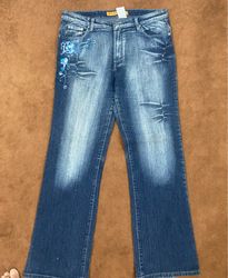 Jeans azuis bordados
