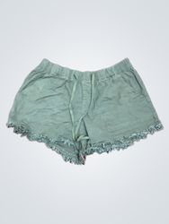 Damen-Shorts in Grün mit ausgefranstem Saum