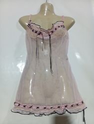 Camisola transparente rosa com acabamento preto