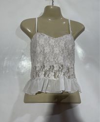 Weißes Spitzenrüschencamisole