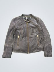 Schwarze Lederjacke