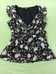 Studio Y Black Floral Print Ruffle Sleeve Top
