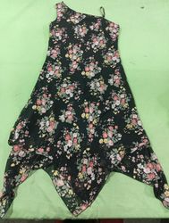 SLIMGIRL vestido com estampa floral, ombro único e..