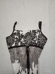 Vestido Floral Preto e Branco com Gola Halter