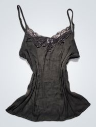 Schwarzes Spitzenrand-Camisole-Top