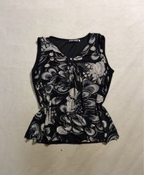 EXTRA DOLCE Sleeveless Black Top with Floral Print