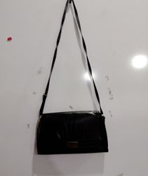 Fantasia Casual Collection Black Shoulder Bag