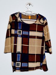 Top com padrão xadrez feminino