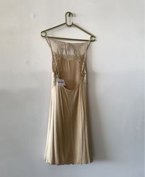 Beige Nachthemd mit Spitze