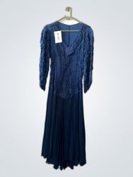 Blaues Langarmkleid