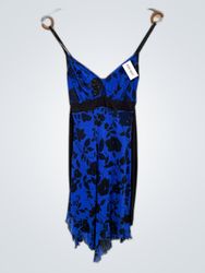 Blaues Blumen Kleid