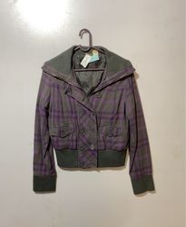 Graue und lila kariertes Jacke mit Kapuze