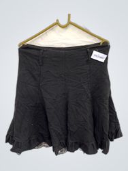 Minirock mit schwarzem Spitzenbesatz