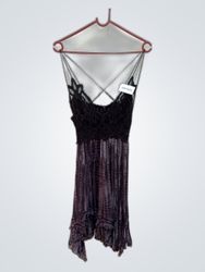Schwarzes Spitzenkleid