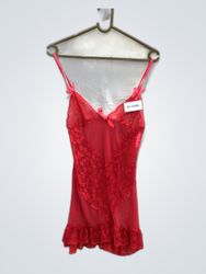 Rotes Spitzen-Camisole