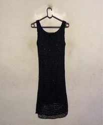 Robe au crochet noire à perles