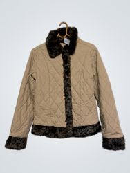 Veste matelassée avec bord en fausse fourrure