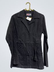 Almar's Te Pone de Moda Black Jacket