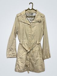 Trench Beige con Cinturón