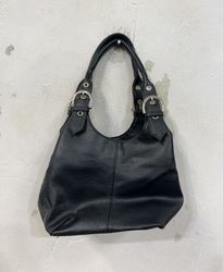 River Island schwarze Schultertasche