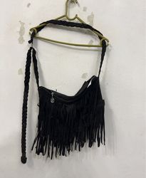 Schwarze Fransen-Schultertasche