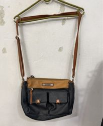 Bolsa Crossbody Rosetti Black and Tan