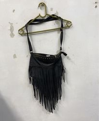 Bolsa Crossbody Preta com Franjas