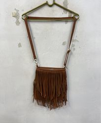 Bolsa Marrom com Franjas e Alça Ombro