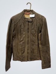 Braune Lederjacke