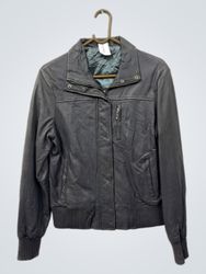 Chaqueta de cuero gris