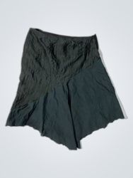 Schwarzer asymmetrischer Rock