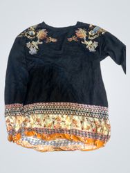 Desigual Top nero a maniche lunghe con ricami e pa..