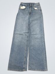 Wide Leg Jeans with Embroidered Pockets