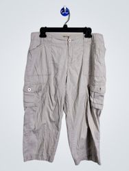 「Khakis Petite Cargo Capris」