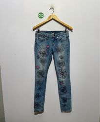 True Religion Skinny Jeans mit floralem Druck