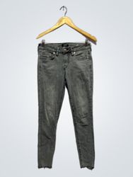 True Religion Jennie Curvy Mid Rise Super Skinny J..