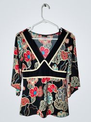 Top da donna con scollo a V e maniche a 3/4 con st..