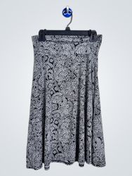 Falda de patrón en blanco y negro de Lularoe