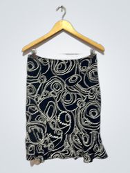 「CHICO'S ブラック＆ホワイトパターンのラッフルヘムスカート」