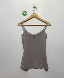 RW & CO. Camiseta con encaje