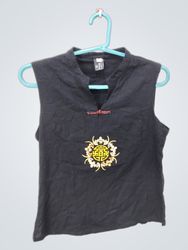 Chemise sans manches noire avec col mandarin et de..