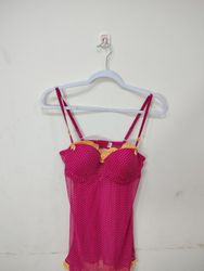 Babydoll à pois roses avec des bordures jaunes