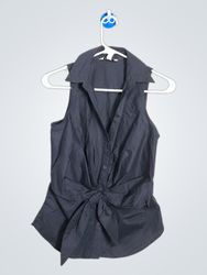 Camisa sin mangas de botones Nine West