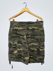 FREEWORLD GARMENTS CLOTHING CO. Calças Cargo Camuf..