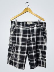 Shorts cargo à carreaux bleus rustiques