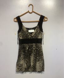 S. S. Point Leopard Print V-Neck Top