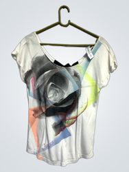Guess Graphic Rose T-Shirt