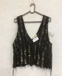 Free People Schwarzes Pailletten V-Ausschnitt Ärme..
