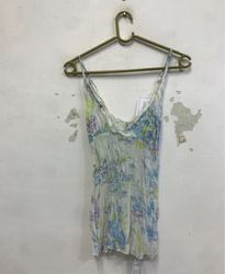 Durchsichtige Blumendruck-Camisole mit Krawatte in..