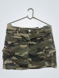 Gonna cargo in camouflage